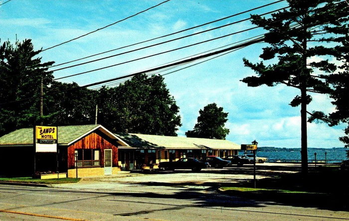 Brio Beach Inn (Sands Motel) - Vintage Postcard